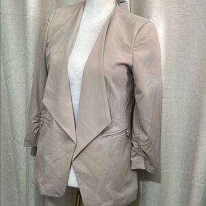 Elegant Cream Women's Blazer